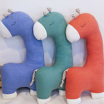 유트러스 기린 애착인형 바디필로우